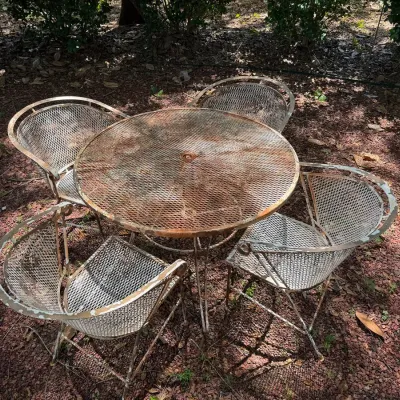5-Piece Vintage Metal Mesh Patio Dining Set – Round Table & 4 Chairs