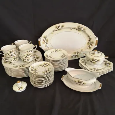 Narumi And Mikasa Shasta Pine Dishes