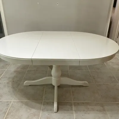 White Dining / Kitchen Table