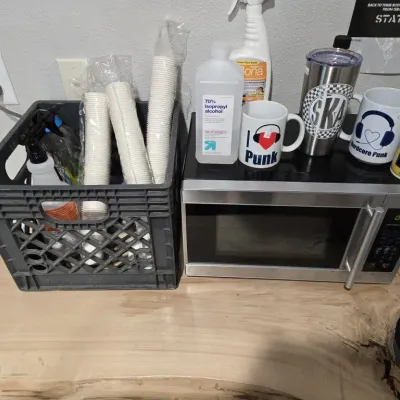 Sale Photo Thumbnail #38: Hamilton Microwave - Misc Items