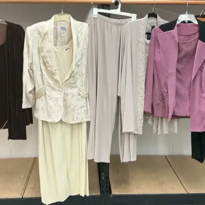 5 Woman’s Dress Suits & Dress