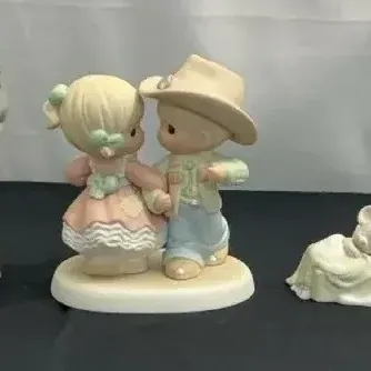 Precious Moments Figurines (2)