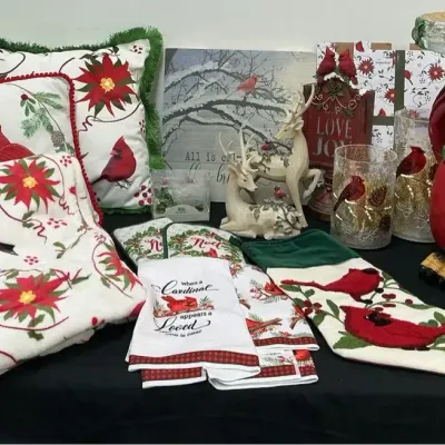 Christmas Cardinal Decor