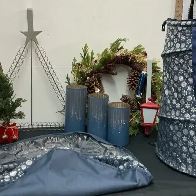 Christmas Decor (2) & Storage Containers 