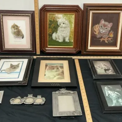 Picture Frames (8) With Painted Art Of Cats