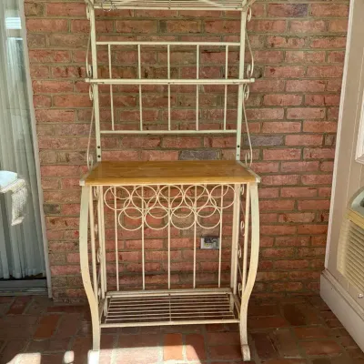 Outdoor Shelving with wine Holder