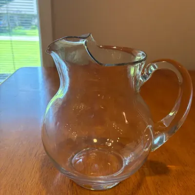 Ohhh YAAAYYYY Glass Pitchers