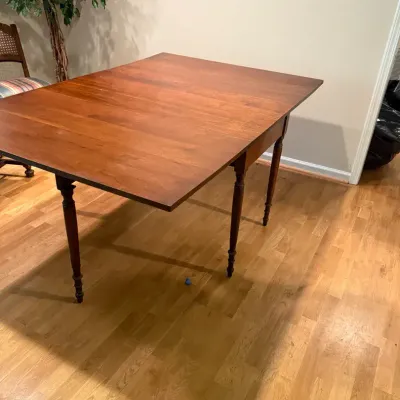 American Cherry Vintage Expandable Table