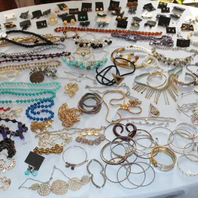 Sale Photo Thumbnail #212