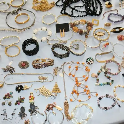 Sale Photo Thumbnail #205