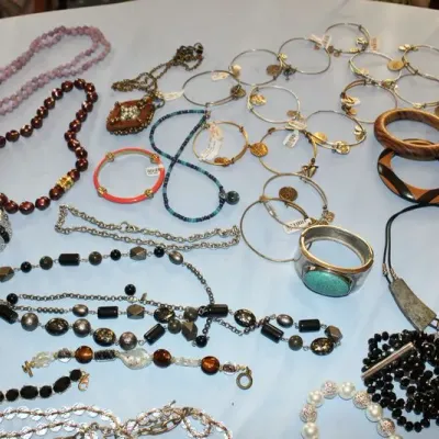 Sale Photo Thumbnail #230