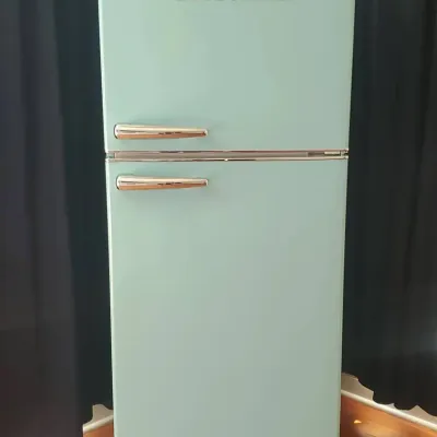Galanz Retro Mini Fridge