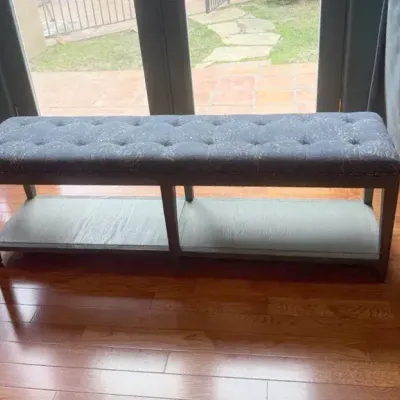Tommy Hilifiger Bench Blues And Grey Soft Top 58x25x19”