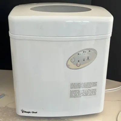 Magic Chef Portable Countertop Ice Maker