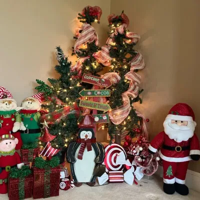 Christmas Decor: Lot C