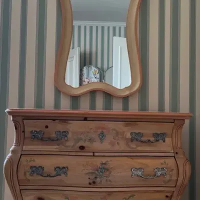 Pulaski Furniture Bombe Chest & Mirror 