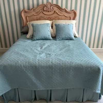 Pulaski Furniture Queen Bed