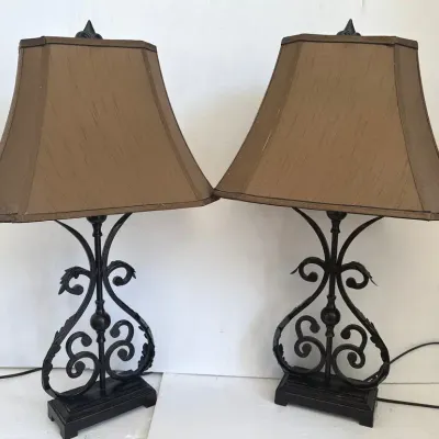 Ashley Furniture Sallee Style Metal Table Lamp Pair