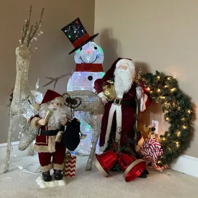 Christmas Decor: Lot A
