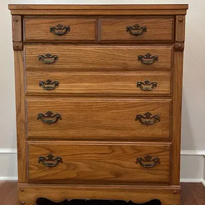 Vintage Oak Chest Of  Drawer