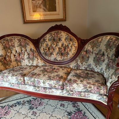 Vintage Victorian Style Settee