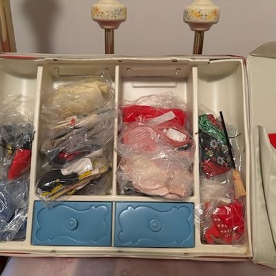 Barbie and idle doll case with Accessories