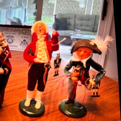 Byers Choice Carolers Nutcracker The Prince and Fritz figures
