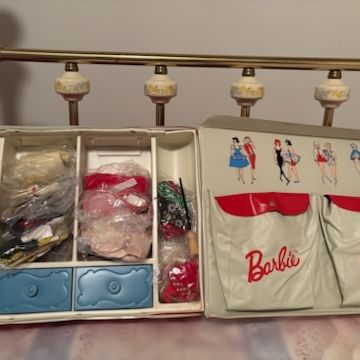 Barbie and idle doll case with Accessories