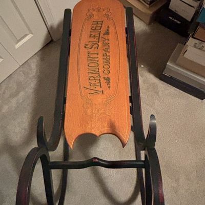 Vintage Vermont Sleigh Company wooden decorative sleigh coffee table