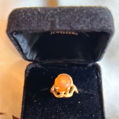 Pardo Jewelers, late 20th Century Yellow Gold Panther Motif Ring