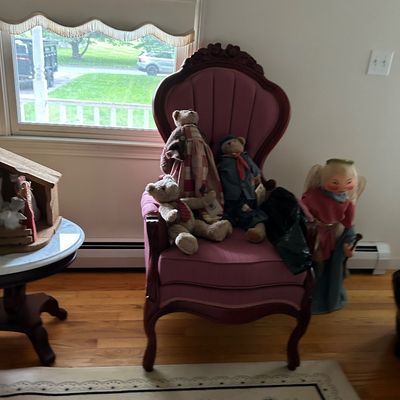 Vintage Victorian Style Mahogany Arm Chair with Tufted Pink Upholstery