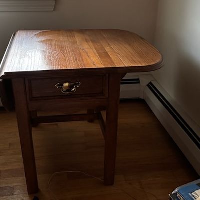 Drop-leaf End Table