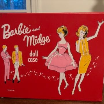Barbie and idle doll case with Accessories