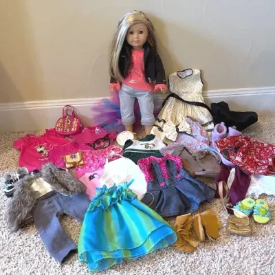 Isabelle American Girl Doll 18” And Wardrobe