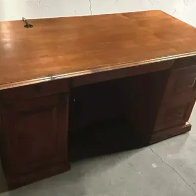Executive Office Desk Walnut Finish