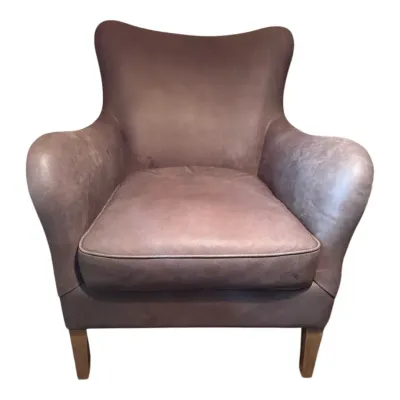 ARHAUS Accent chair - brown leather w, brass, hammered nail heads