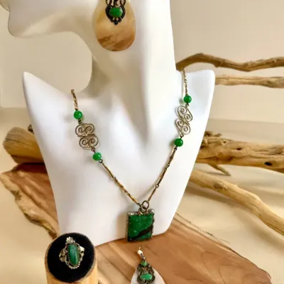 Desert Greens – Green Stone, Mother-of-Pearl & Silver Jewelry Collection