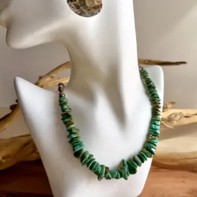 Turquoise Chip Necklace & Hammered Silver-Tone Statement Jewelry Set – Bold Cuff Bracelet & Earrings