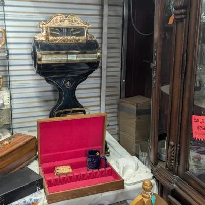 Estate sale photo