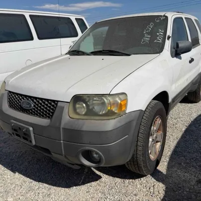 Sale Photo Thumbnail #17: 160 2005 ford escape