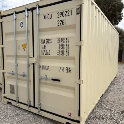 82 20ft sea container