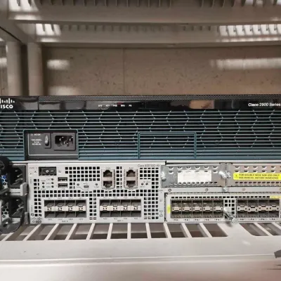 2560 cisco routers