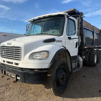 201 2017 freightliner m2 106