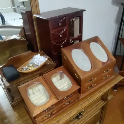 Sale Photo Thumbnail #42