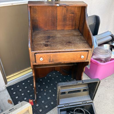 Small desk