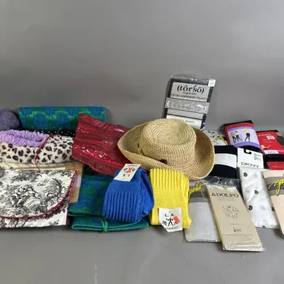 Sale Photo Thumbnail #137