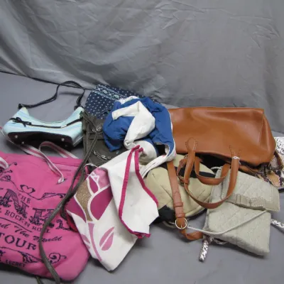 Sale Photo Thumbnail #156