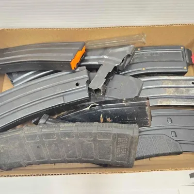 Sale Photo Thumbnail #287: 1512 gun magazines