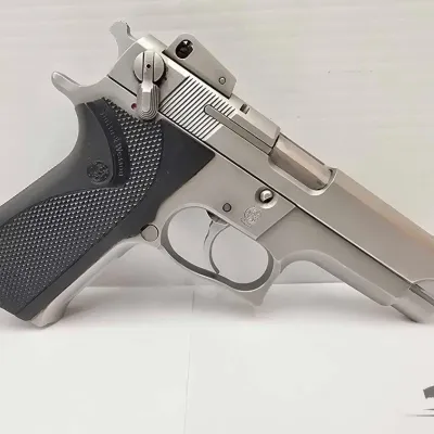 Sale Photo Thumbnail #54: 262 smith wesson 5906 9mm semi auto pistol
