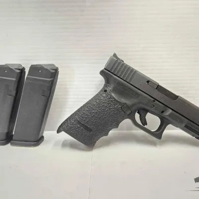 Sale Photo Thumbnail #17: 215 glock 21 45 auto semi auto handgun